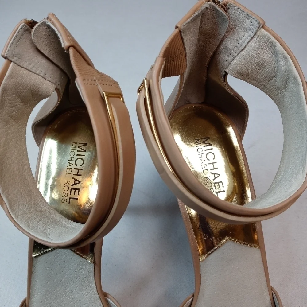 Michael Kors MK Back Zip Nude beige Stiletto 4.5